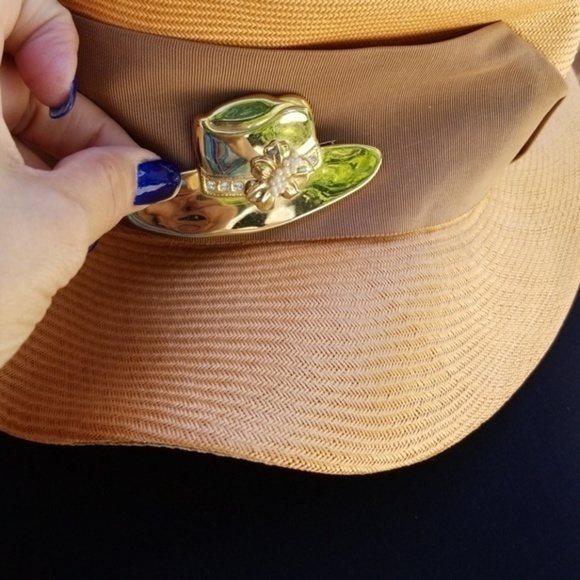 Vintage brass chapeau pin‎ - Picture 7 of 8